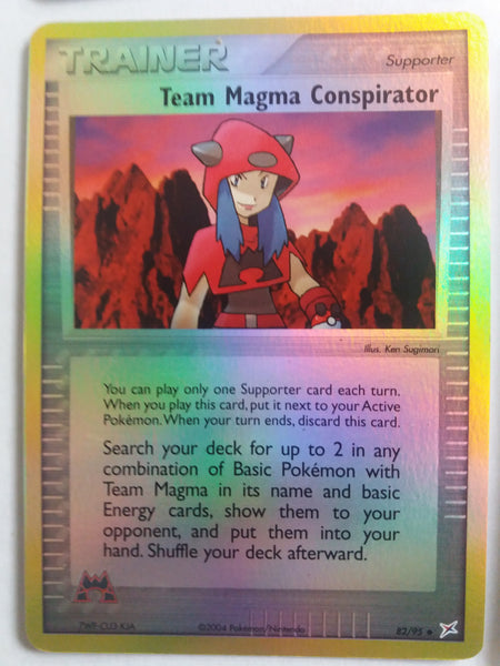 82/95 Team Magma Conspirator Reverse Holo “EX Team Magma vs Team Aqua” Nr. Mint – Mint
